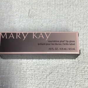 Mary Kay nourishing plus lip gloss berry tart